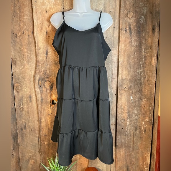Beachsissi Black Loose Ruffle Dress - Size Small - NWT - Picture 5 of 5
